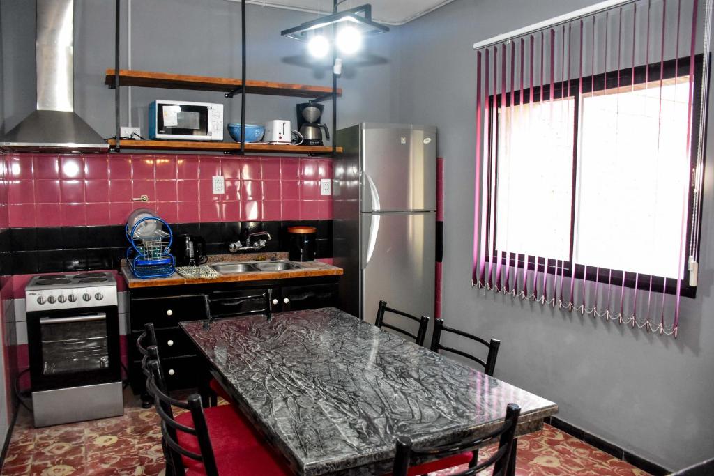 Casa Céntrica Mendoza Cochera para 3 vehículos photo 3