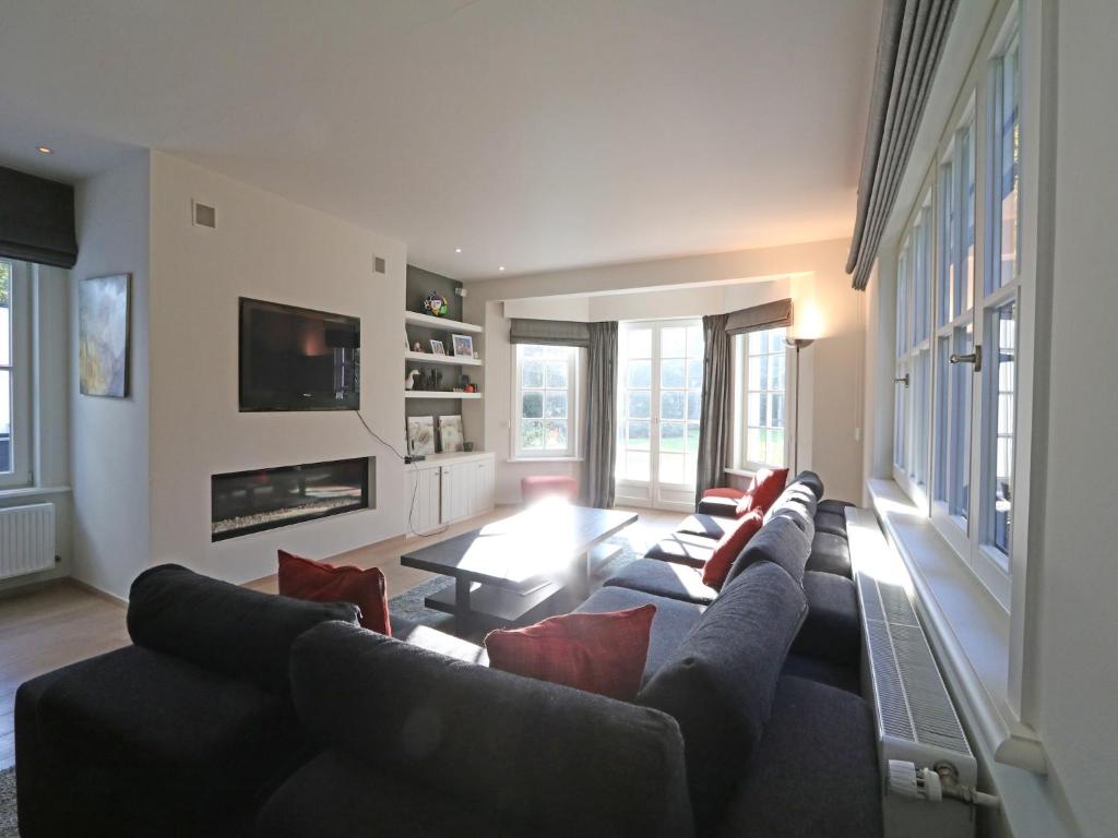 Villa located in the heart of Zoute photo 1