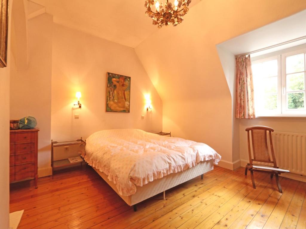 Pleasant villa with private garden photo 3