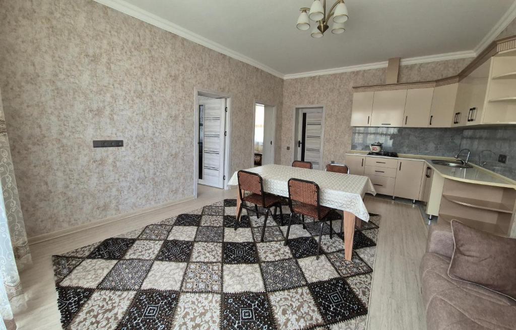 Townhouse in Qusar photo 1