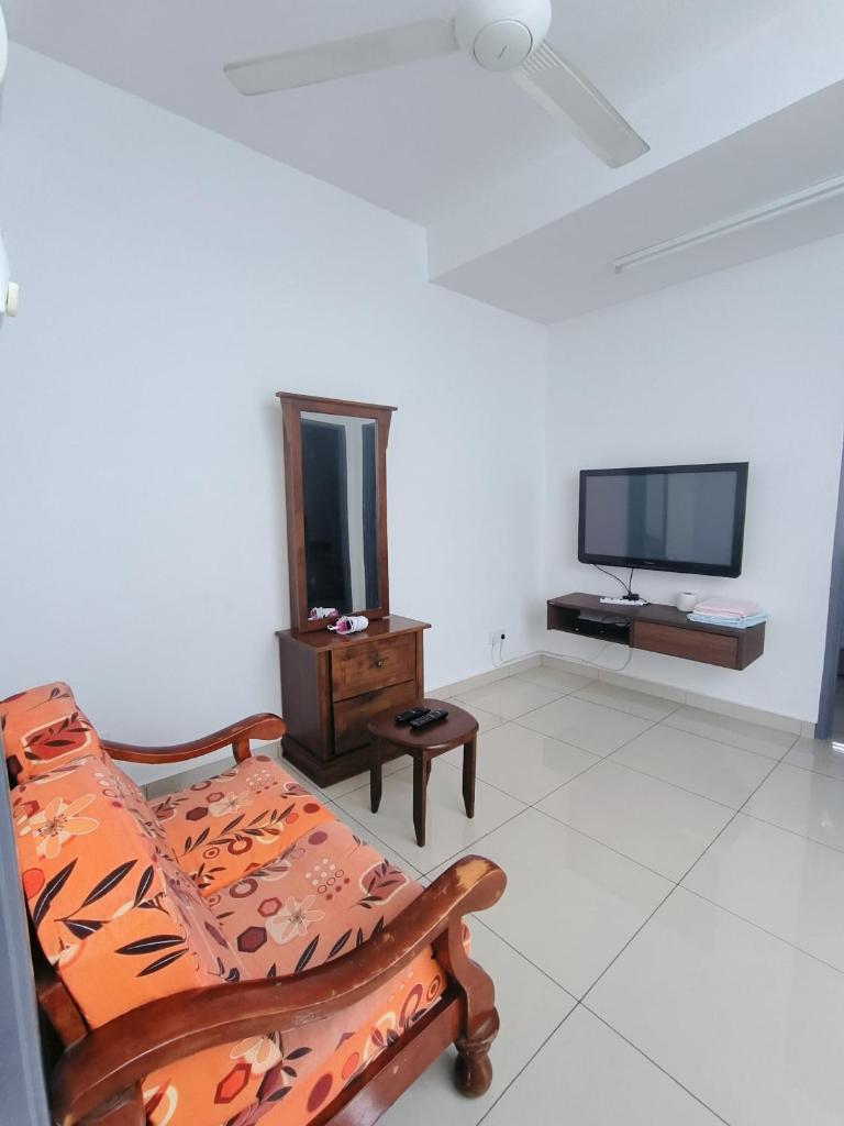 Serena Villa Mslim Only With Indoor Private Pool - Tap to explore photos