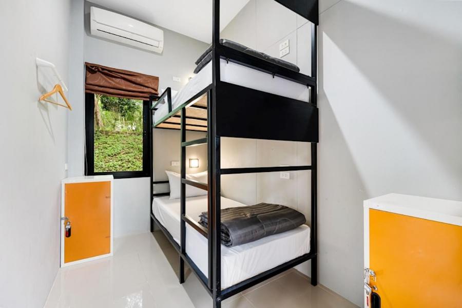 Chill Inn Samui Hostel and Restaurant Room Type - Bed in 2-Bed Mixed Dormitory Room