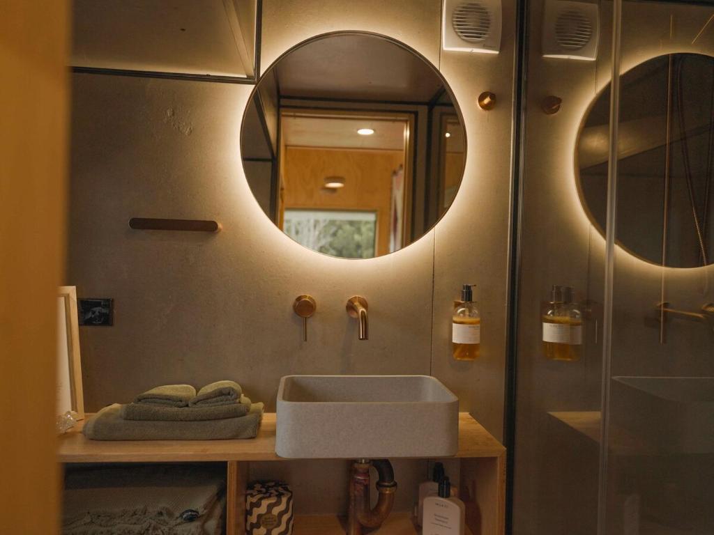 Luxe nature escape - outdoor bath - Byronshire photo 3