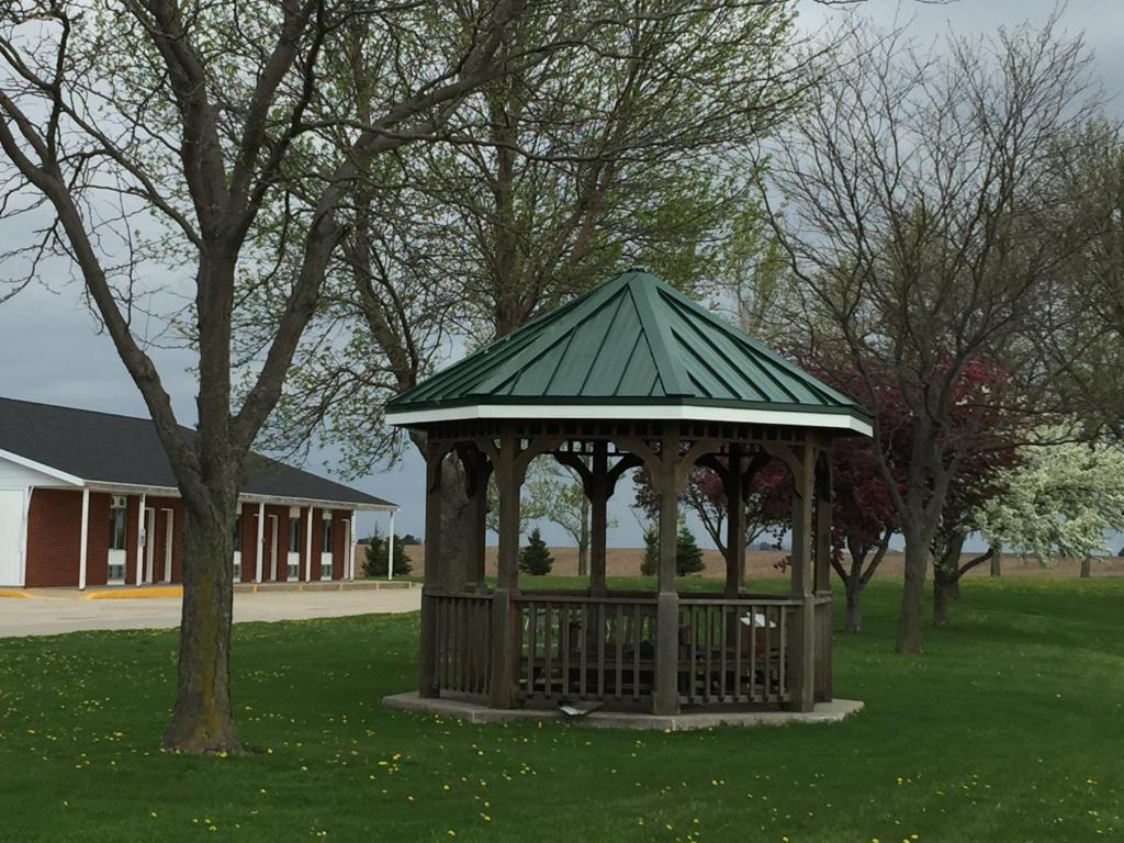 Crest Country Inn photo 4