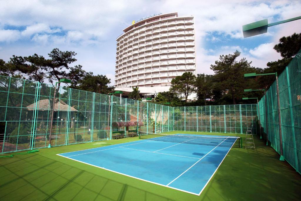 Sai Gon Ha Long Hotel