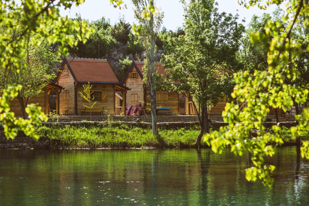 River huts Zrmanja photo 1