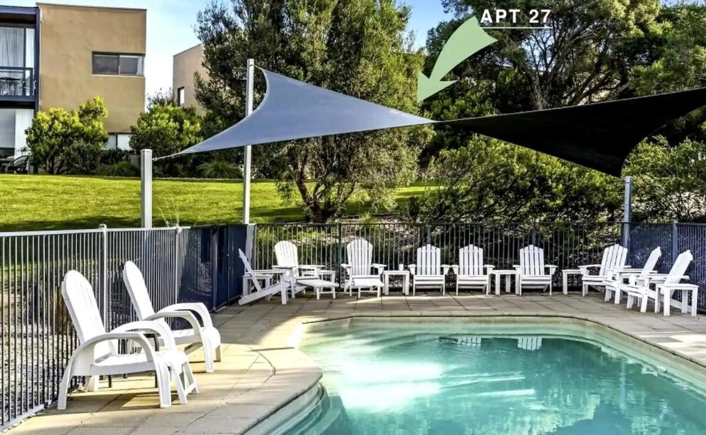 Golf Apartment and Heated Pool photo 3