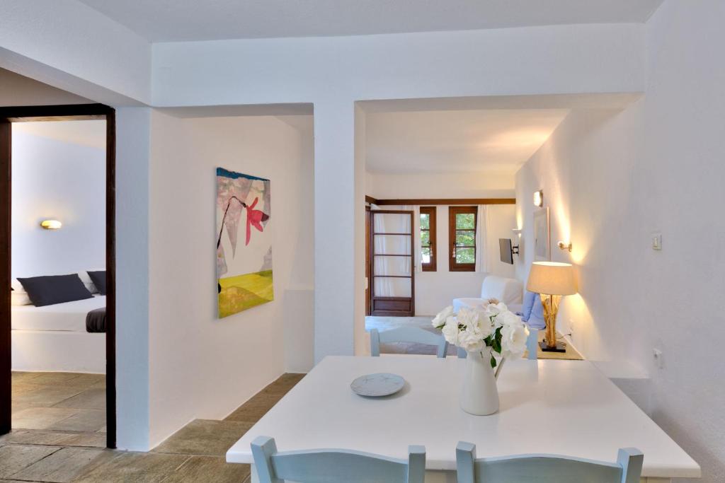Aeolos Hotel & Villas -Pelion - Tap to explore photos