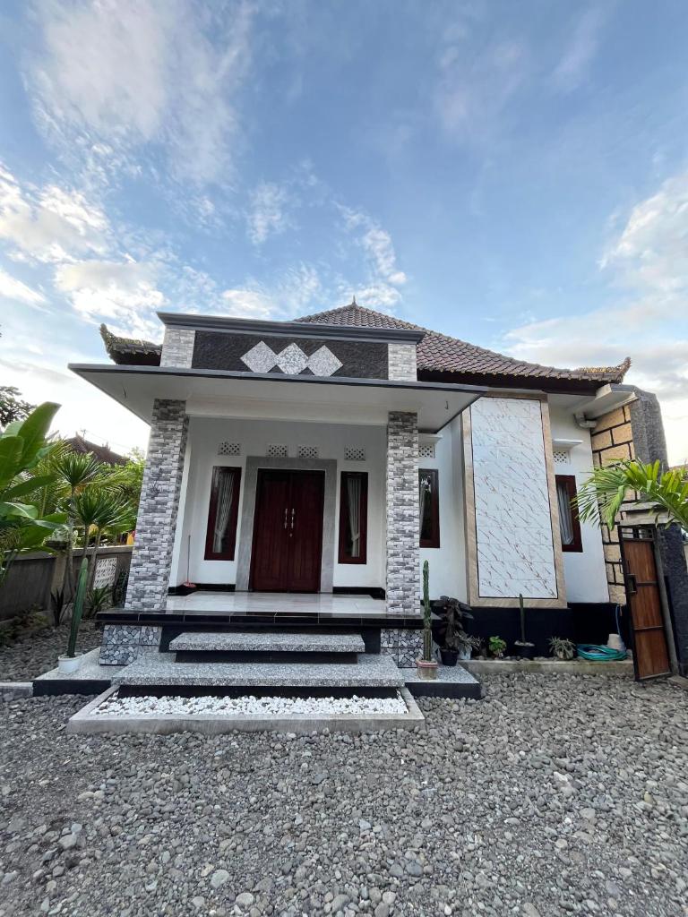 Alca House