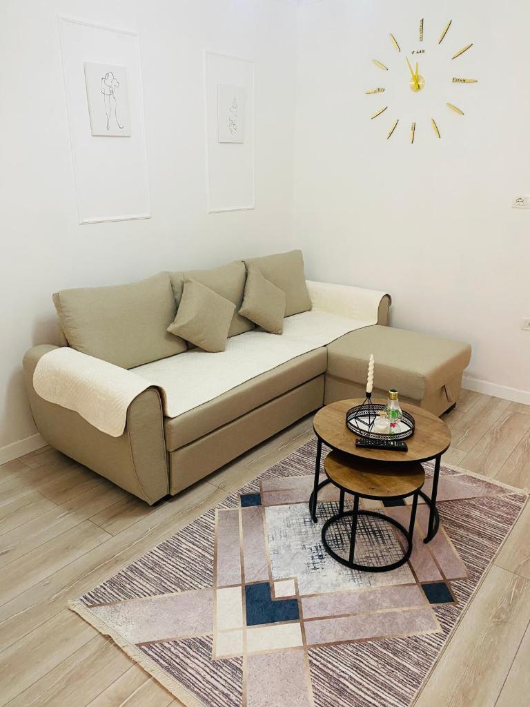 Juliette apt with private garden photo 4