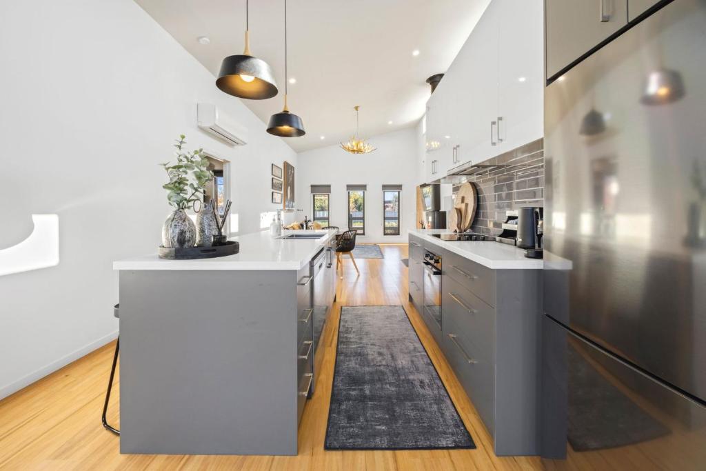 Station House - Mansfield - Sleeps 8 photo 3