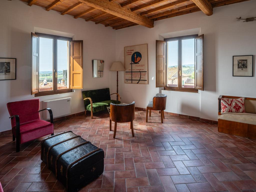 Rooms and Wine al Castello - Tap to explore photos