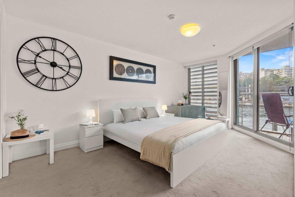 Stylish 2BR Finger Wharf Getaway photo 3