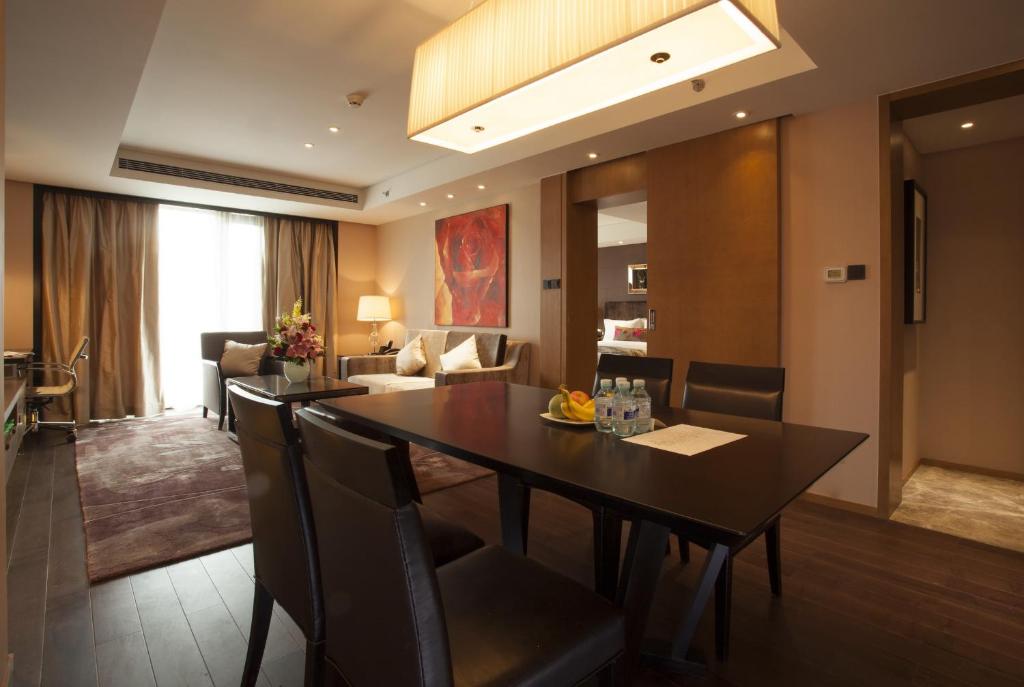Сьюит (Люкс с 2 спальнями - Для некурящих), Lee Garden Service Apartment