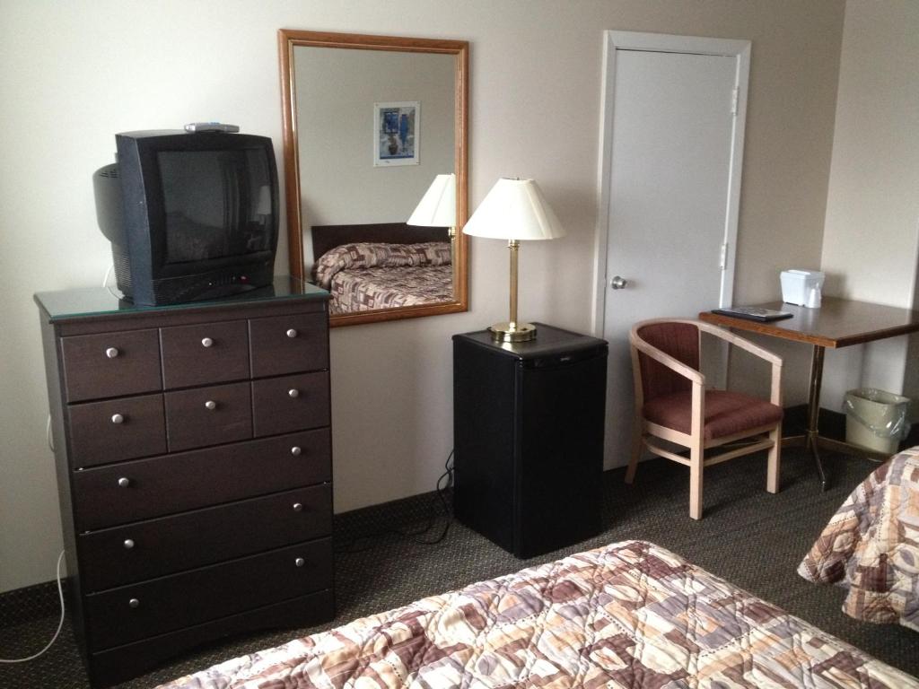 Airport Motor Inn photo 3
