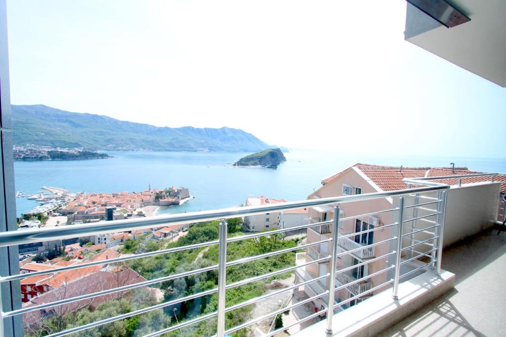 Апартаменты (Апартаменты с 2 спальнями, балконом и видом на море), Apartments Aqua