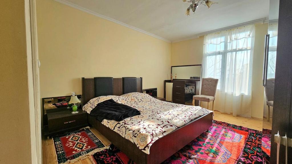 Bayil Boulevard apartments, flat 5 photo 3