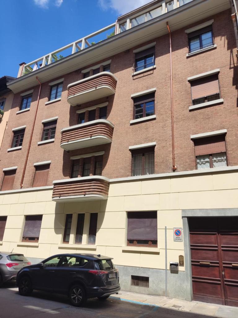Bell'appartamento in Cit Turin, Interamente ristrutturato