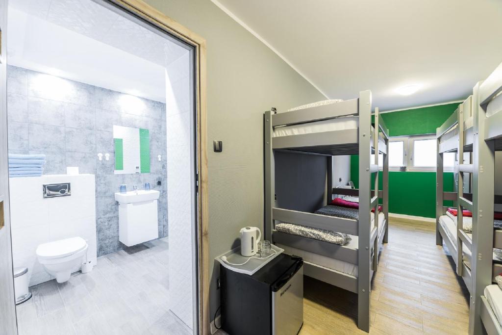 Номер (Шестиместный номер с собственной ванной комнатой), Hostel Filip 2