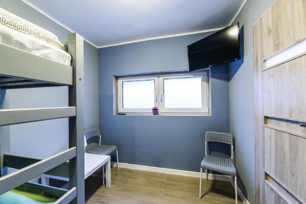 Номер (Шестиместный номер с собственной ванной комнатой), Hostel Filip 2
