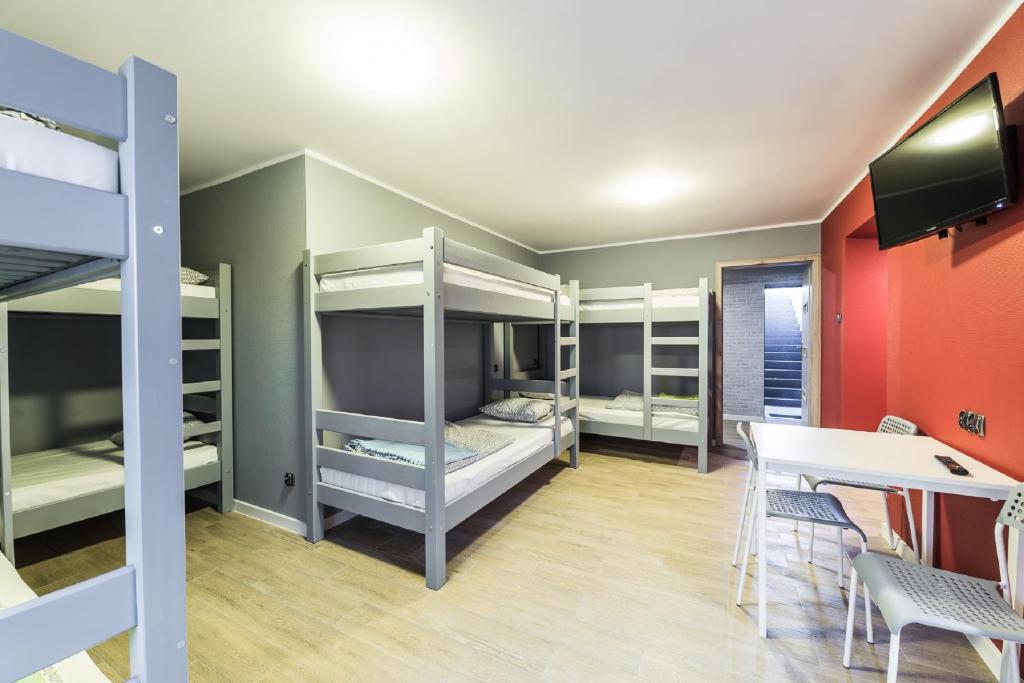 Номер (Восьмиместный номер с собственной ванной комнатой), Hostel Filip 2