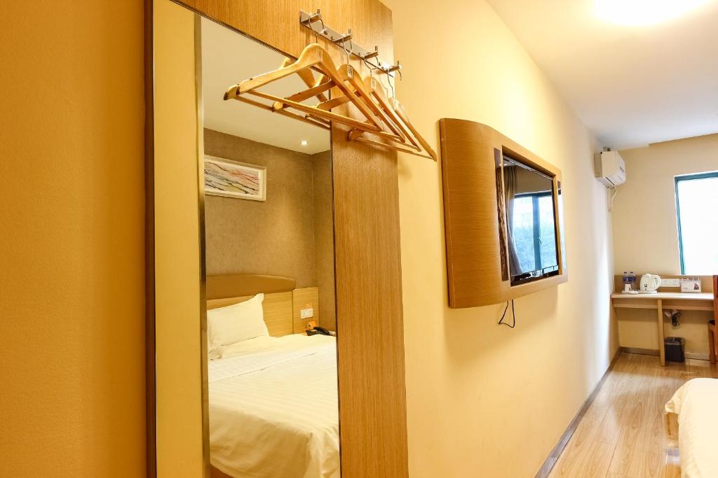 7Days Inn Premium Guangzhou Tianhe West Tiyu Road Subway Station photo 1