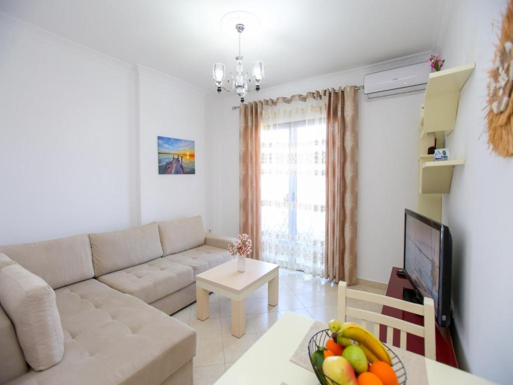 Apartment near Uji Ftohte beach