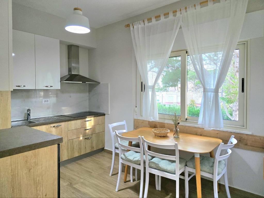Family-friendly apartment near beach photo 2