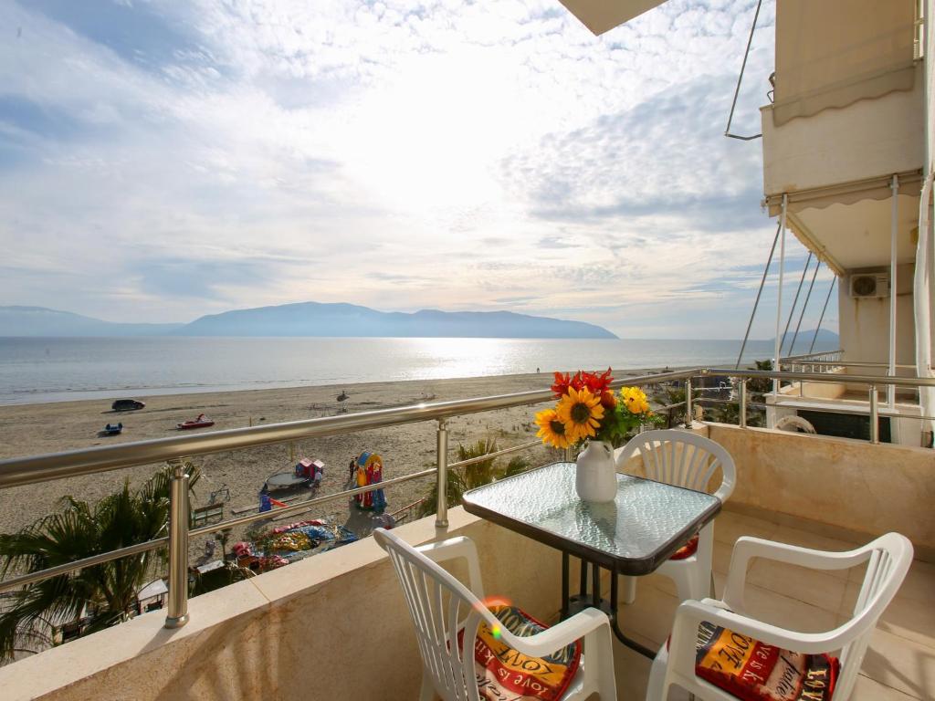 2 bedroom coastal apartment in Vlore photo 2