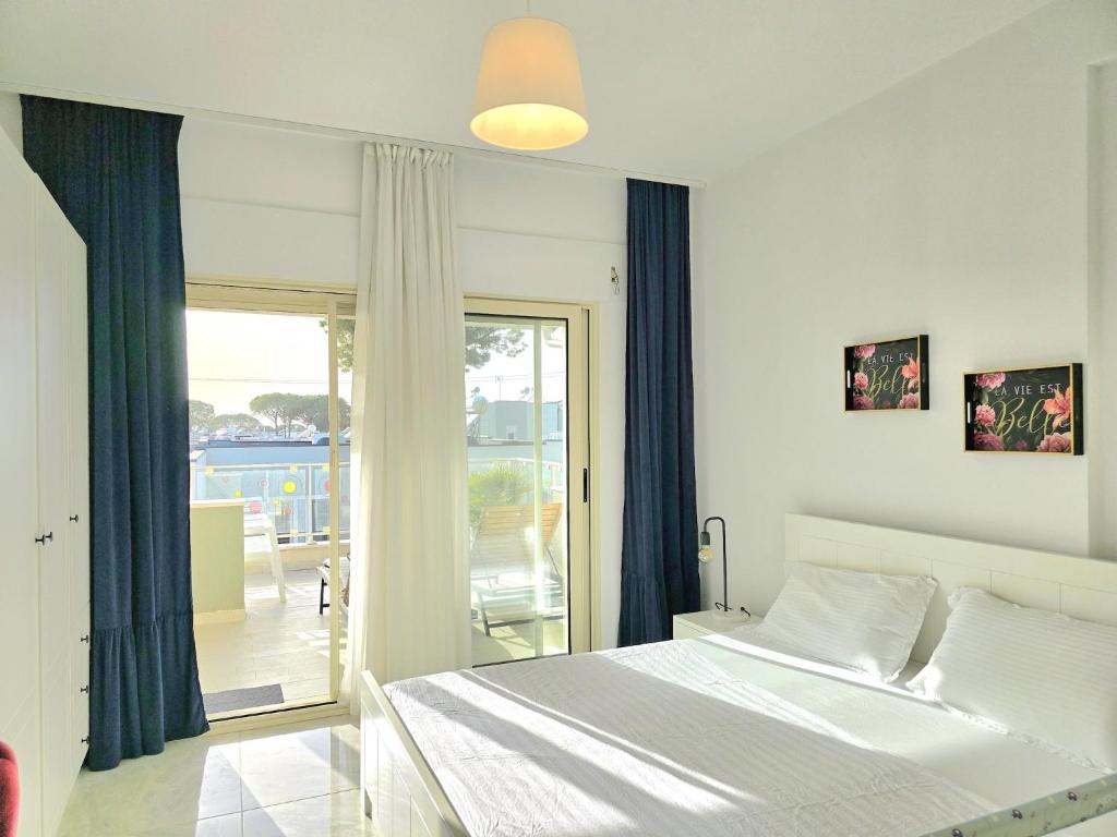 Comfortable Apartment near sea photo 2