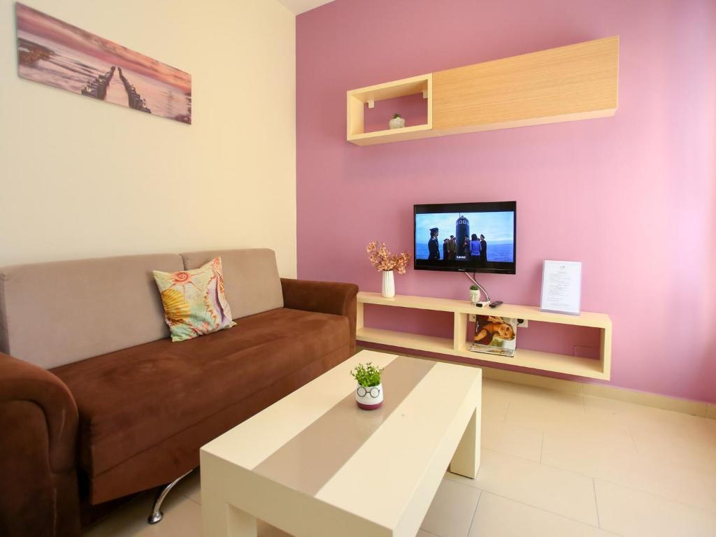 Apartment, steps from sea photo 1