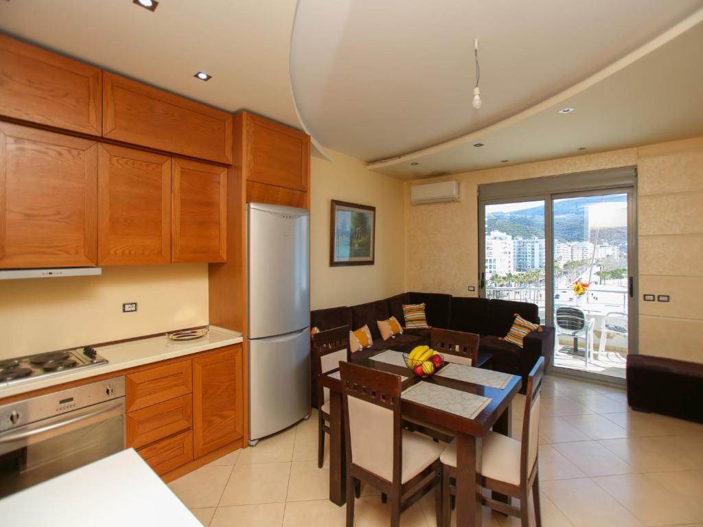Holiday apartment with sea view photo 4