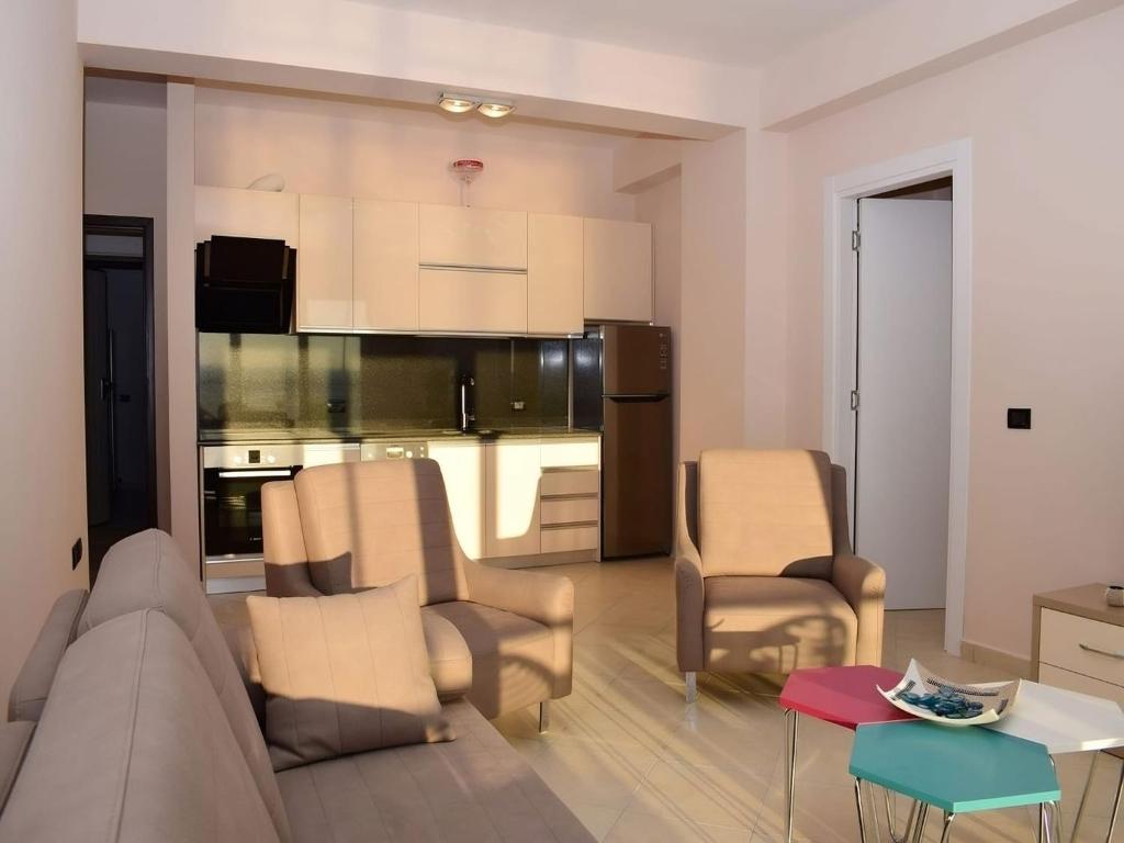 Charming Shoreline Flat in Durr s photo 1