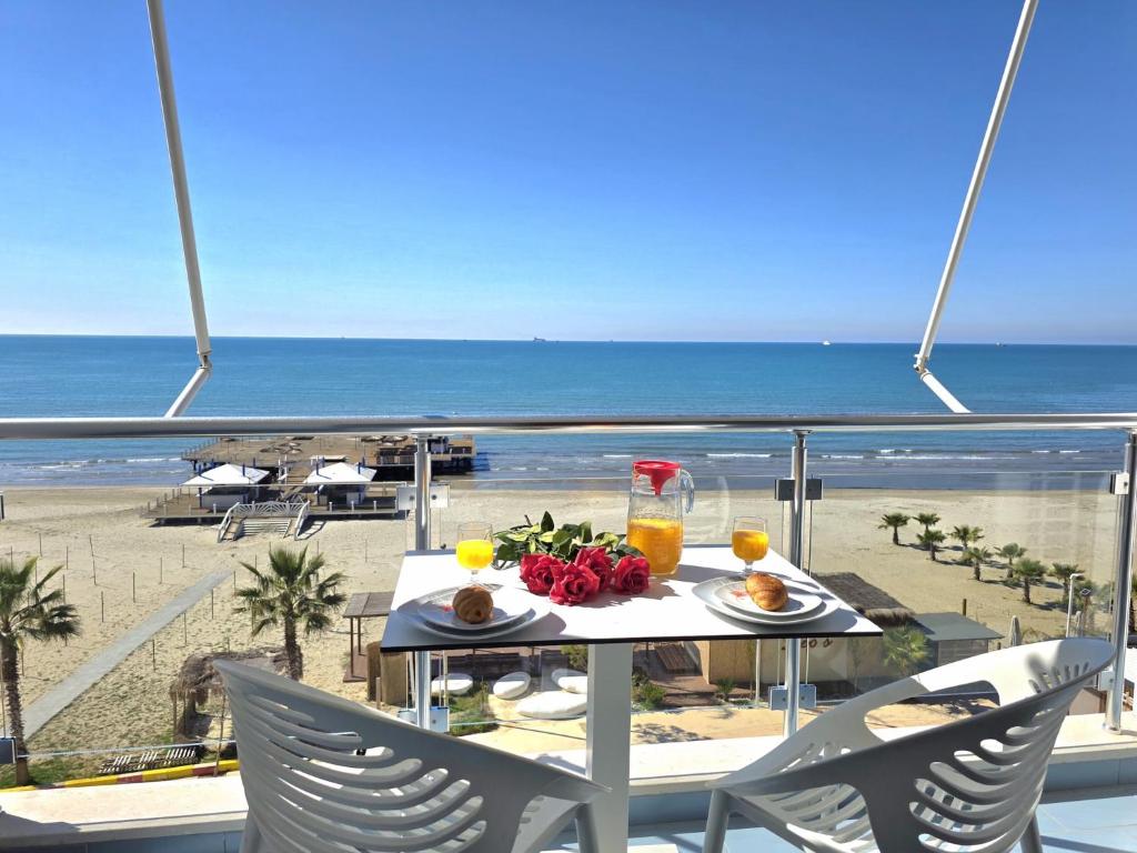 Charming Shoreline Flat in Durr s photo 3