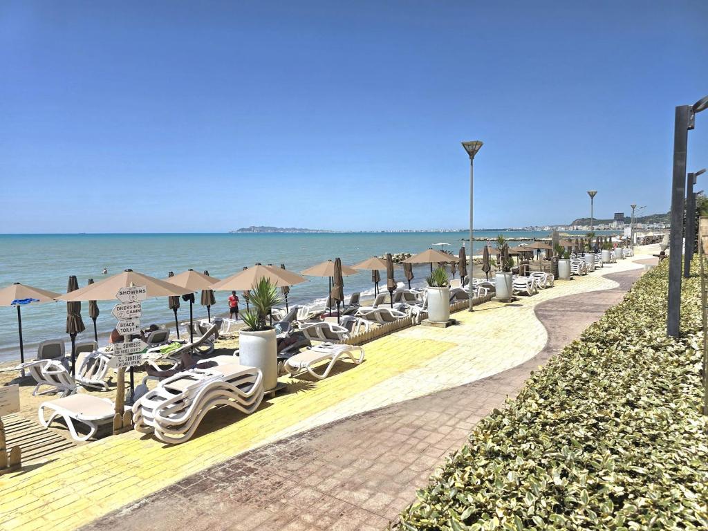 Coastal Getaway in Golem, Durres photo 4