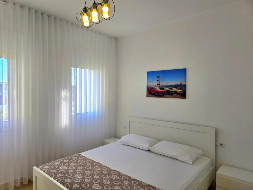 Relaxing Getaway in Gjiri i Lalzit photo 2
