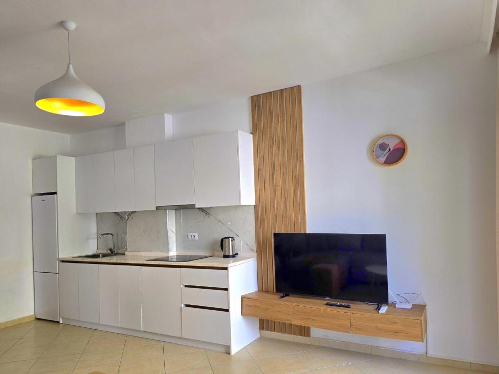 Two-Bedroom Holiday Apartment in Qerret photo 2