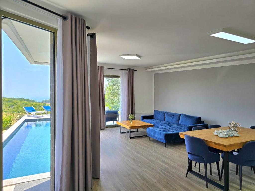 Spacious holiday home with garden photo 1