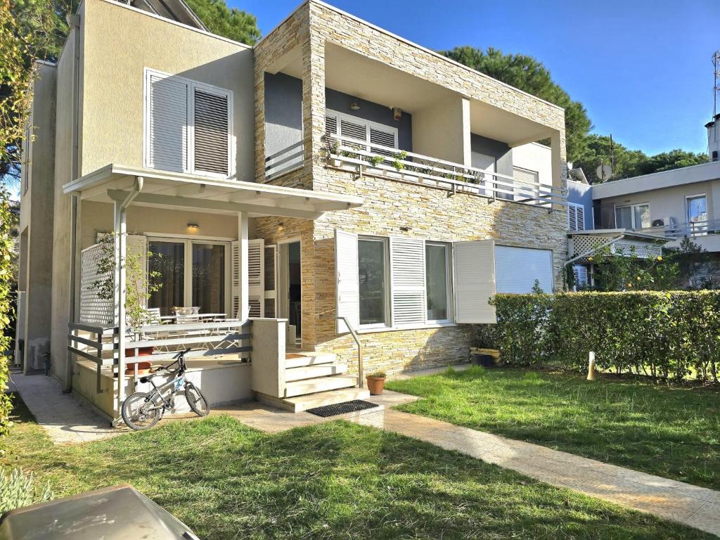 Breezy Beachside Haven with Pool & Garden