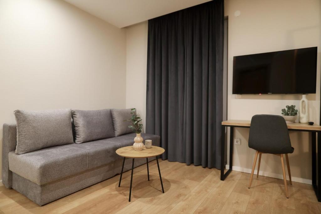 Stari Hrast Apartmani photo 4
