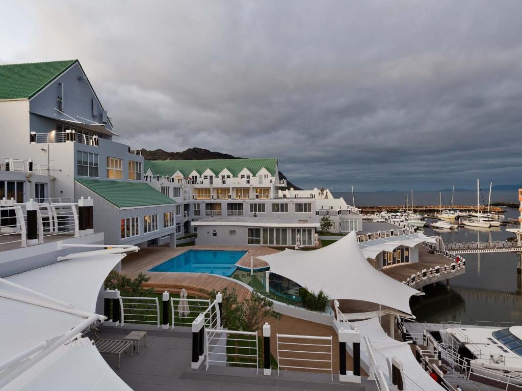 Krystal Beach Hotel - Tap to explore photos