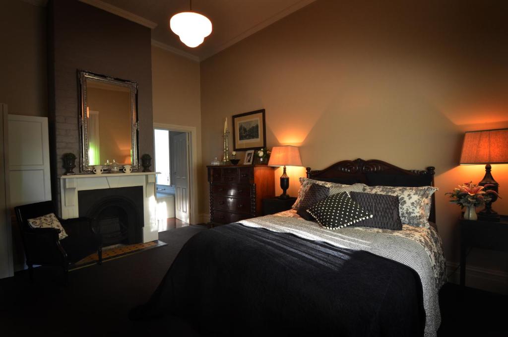 Clement House photo 2
