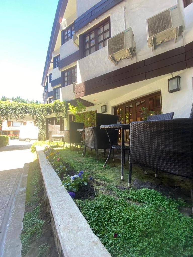 hotel avenida principal photo 1