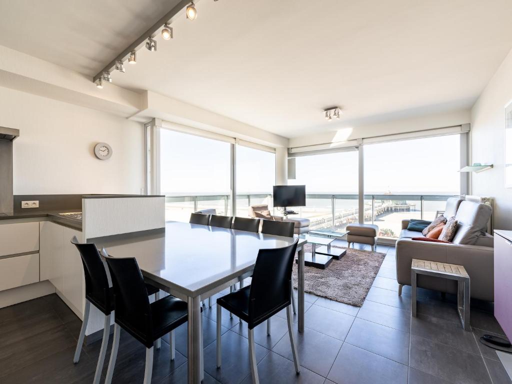 Elegant Comfort with Sea, Pier Views photo 1