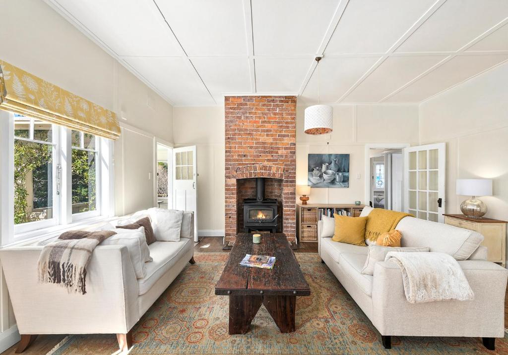 Country Cottage Charm