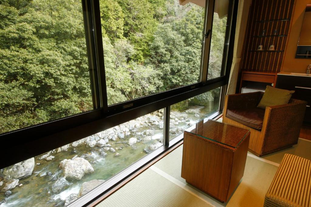 Hananosato Onsen Sansuikan - Tap to explore photos