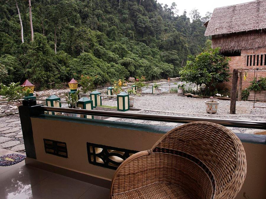 Indra Valley Inn Bukit Lawang - Tap to explore photos