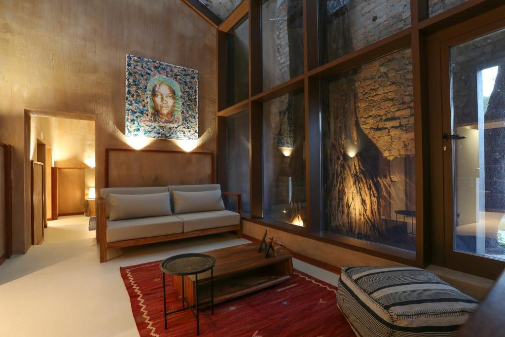 Mumba Lodge by Flow