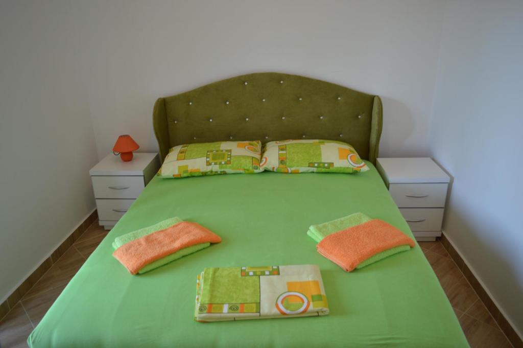 Apartments Coso Zlatne njive bb