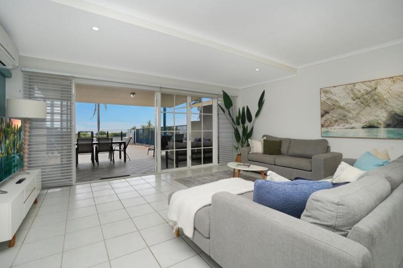 Beachside Retreat in Cullen Bay photo 1